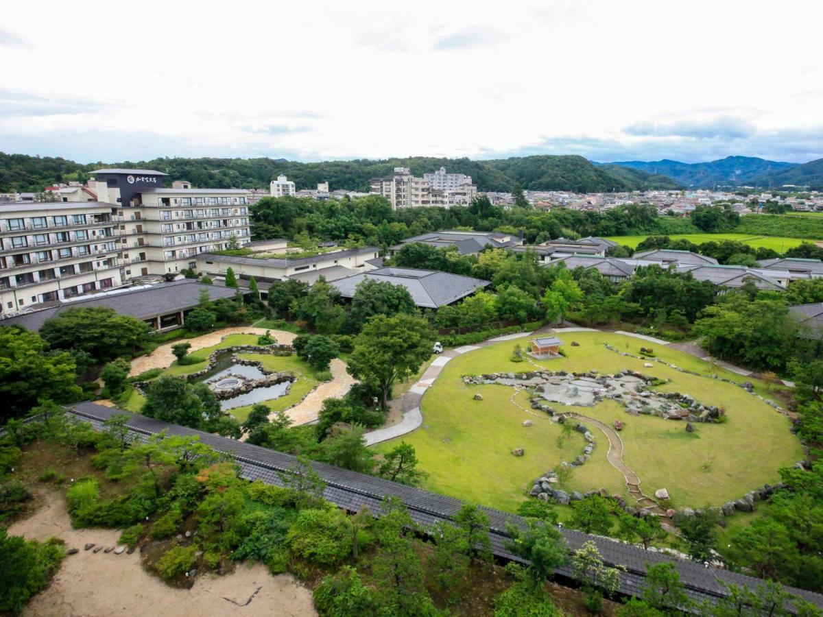 ยามาชิโระ ออนเซน มิยาบิ โนะ ยาโดะ คางะ ฮยากุมังโงกุ Hotel คากะ ภายนอก รูปภาพ